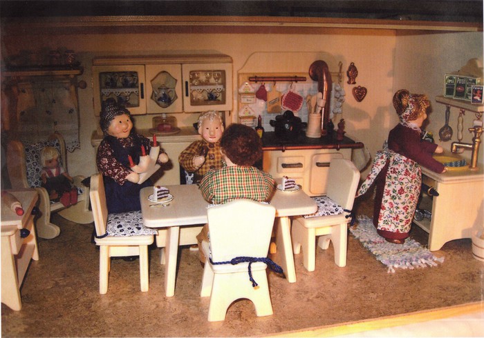 Puppenküche im Stil der fünfziger Jahre 1. Teil
