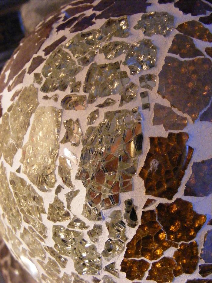Glasmosaik Kugel in silber und gold